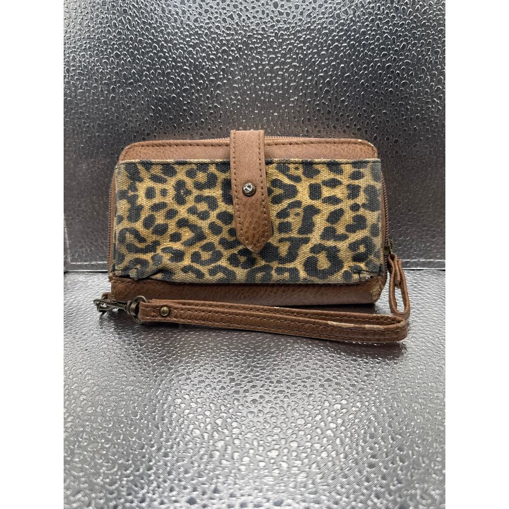 Maurices Faux Leather Leopard Animal‎ Print Double Zipper Wristlet Wallet Clutch